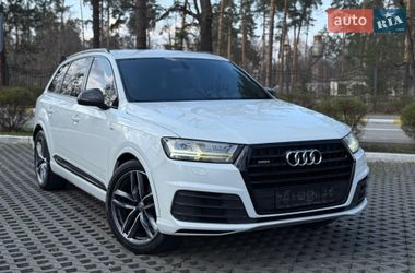 Позашляховик / Кросовер Audi Q7 2015 в Бучі