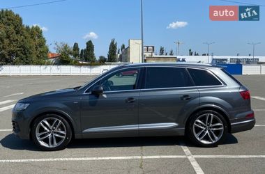 Позашляховик / Кросовер Audi Q7 2015 в Києві