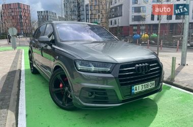 Внедорожник / Кроссовер Audi Q7 2017 в Киеве