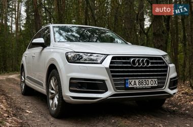 Позашляховик / Кросовер Audi Q7 2017 в Києві