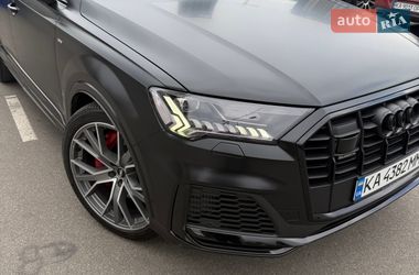 Внедорожник / Кроссовер Audi Q7 2020 в Киеве