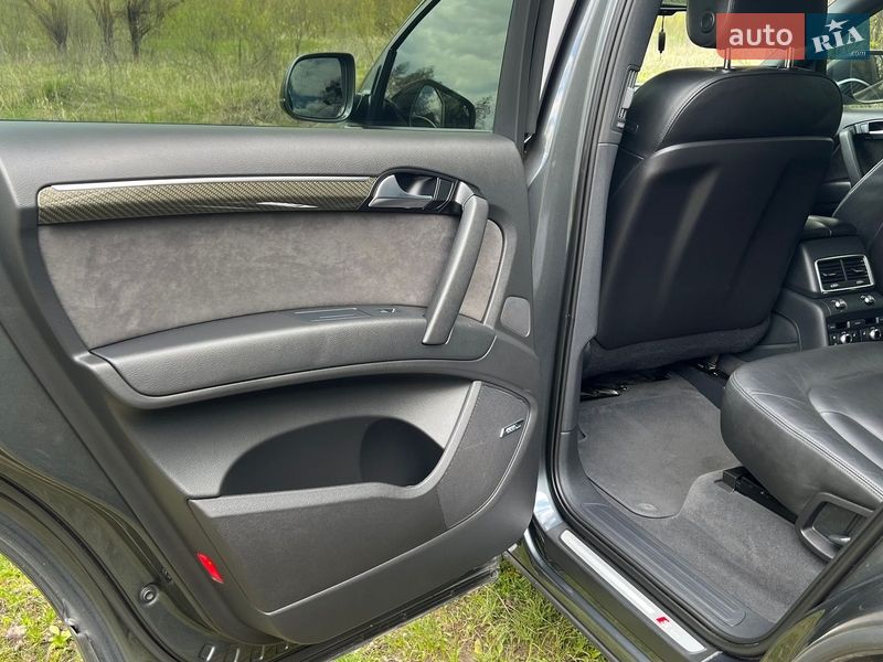 Внедорожник / Кроссовер Audi Q7 2012 в Ромнах
