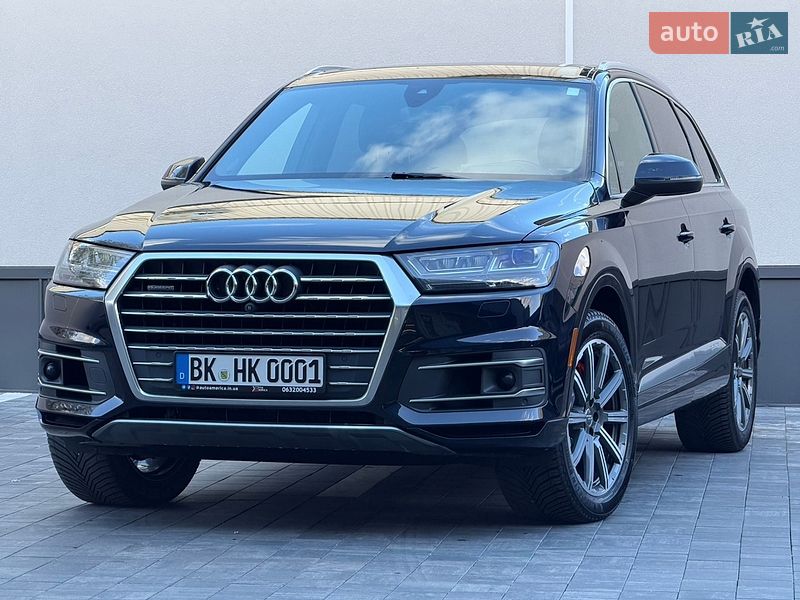 Внедорожник / Кроссовер Audi Q7 2017 в Ровно