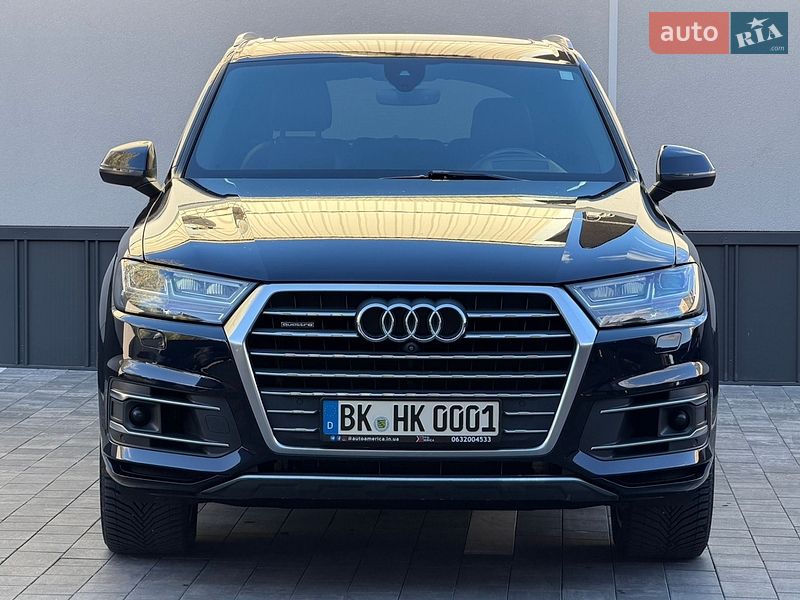 Внедорожник / Кроссовер Audi Q7 2017 в Ровно