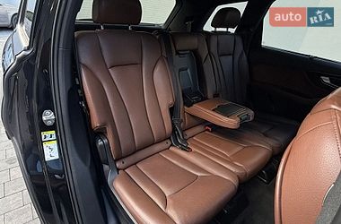 Внедорожник / Кроссовер Audi Q7 2017 в Ровно