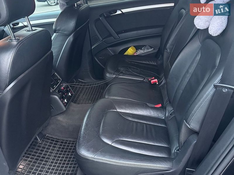 Внедорожник / Кроссовер Audi Q7 2011 в Луцке