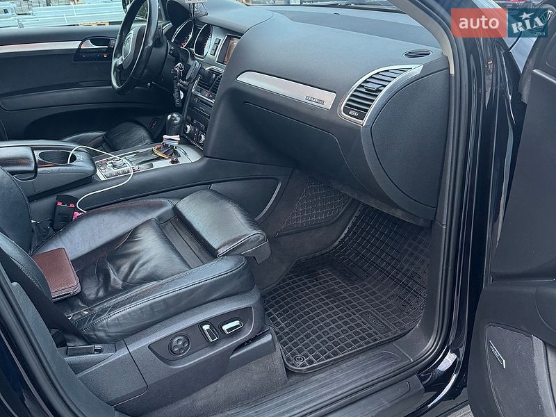 Внедорожник / Кроссовер Audi Q7 2011 в Луцке