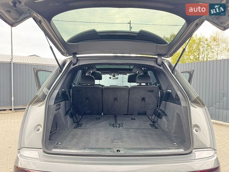 Внедорожник / Кроссовер Audi Q7 2016 в Ровно