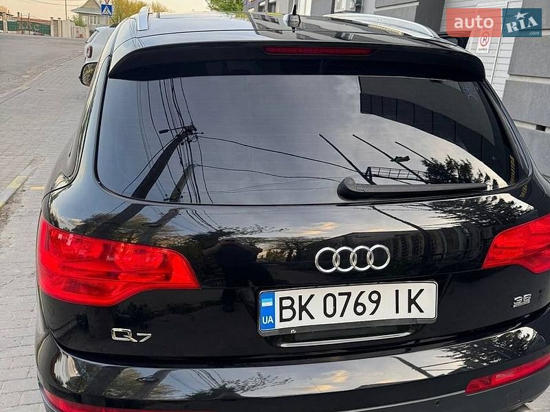 Позашляховик / Кросовер Audi Q7 2008 в Рівному