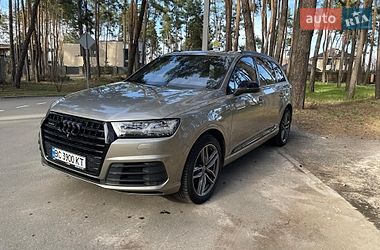 Позашляховик / Кросовер Audi Q7 2015 в Києві