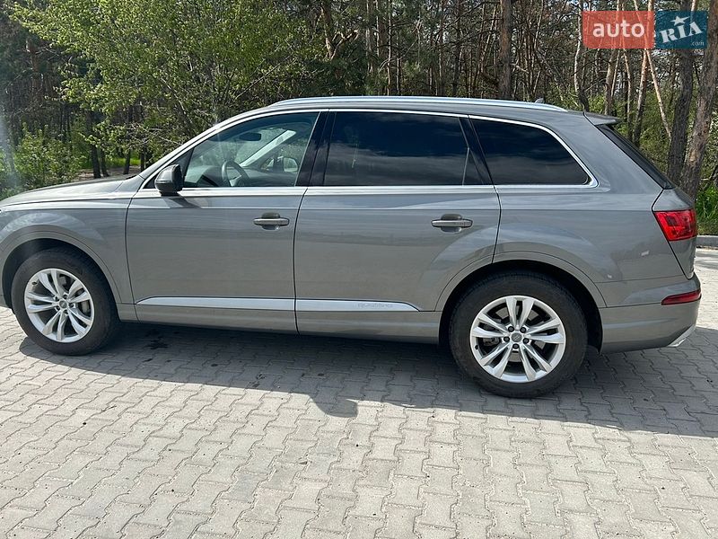 Внедорожник / Кроссовер Audi Q7 2016 в Днепре