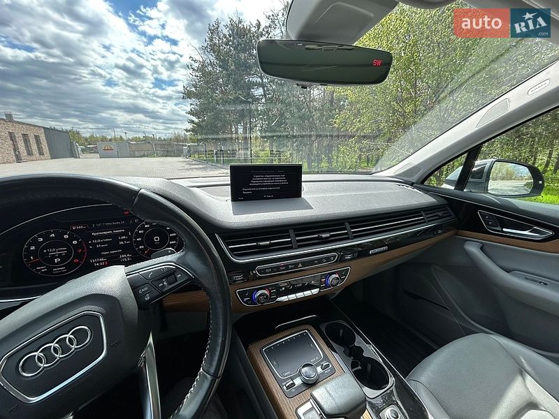 Внедорожник / Кроссовер Audi Q7 2016 в Днепре