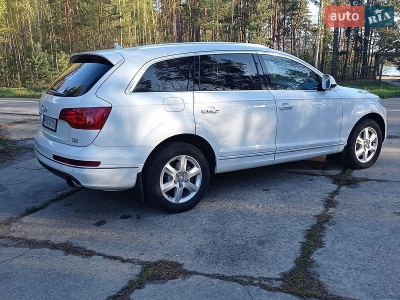 Позашляховик / Кросовер Audi Q7 2012 в Житомирі