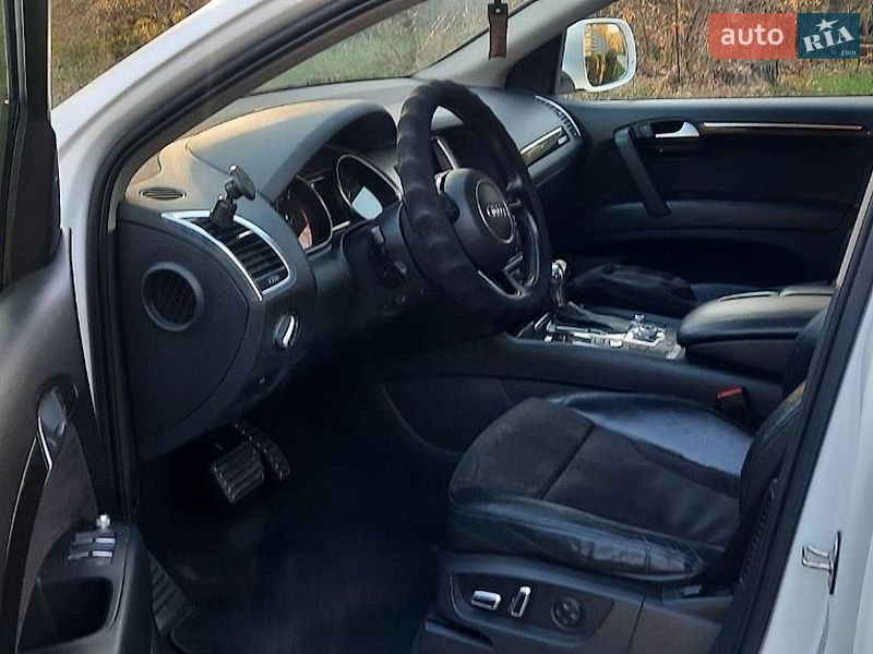 Позашляховик / Кросовер Audi Q7 2012 в Житомирі