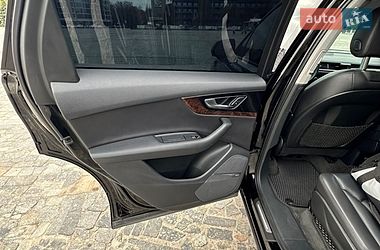 Внедорожник / Кроссовер Audi Q7 2017 в Кременчуге фото 30 Внедорожник / Кроссовер Audi Q7 2017 в Кременчуге