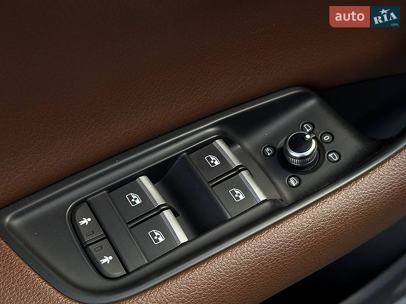 Внедорожник / Кроссовер Audi Q7 2016 в Ровно