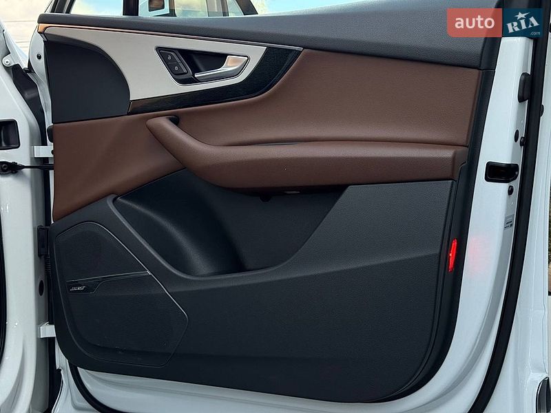Внедорожник / Кроссовер Audi Q7 2016 в Ровно