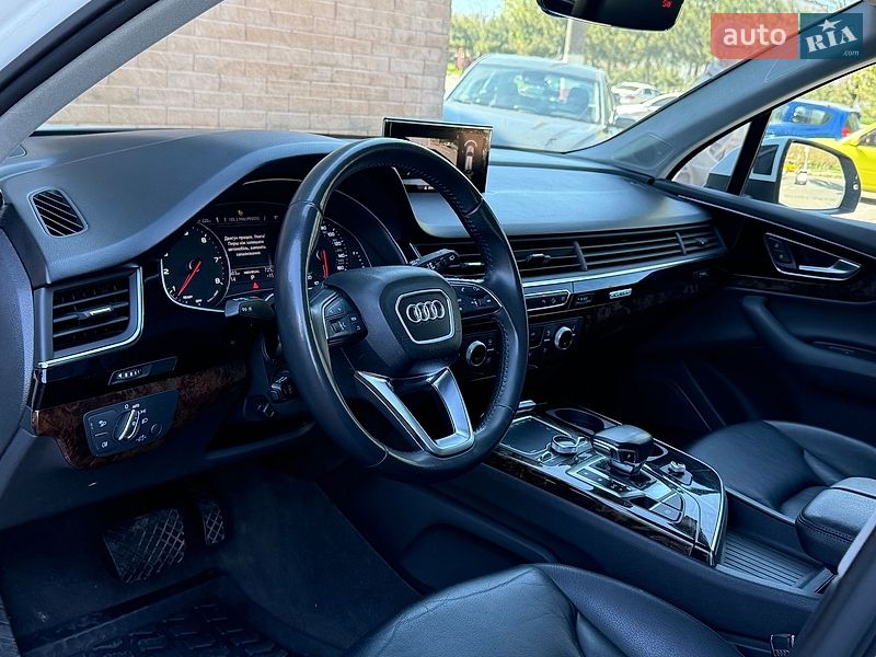 Внедорожник / Кроссовер Audi Q7 2017 в Одессе