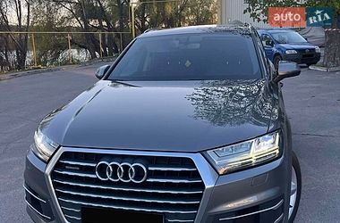 Внедорожник / Кроссовер Audi Q7 2016 в Немирове