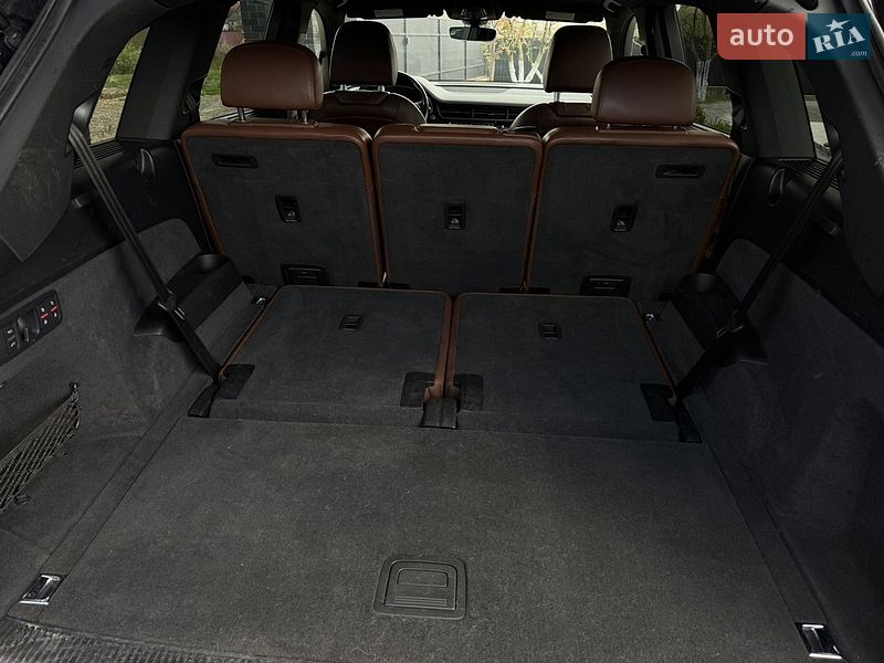 Внедорожник / Кроссовер Audi Q7 2017 в Черновцах