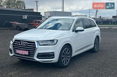 Позашляховик / Кросовер Audi Q7 2017 в Луцьку