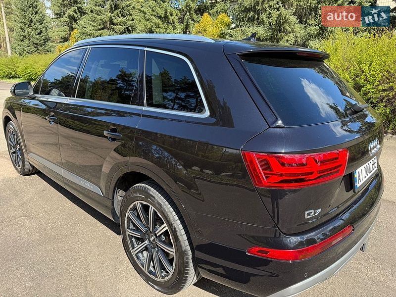 Внедорожник / Кроссовер Audi Q7 2019 в Киеве