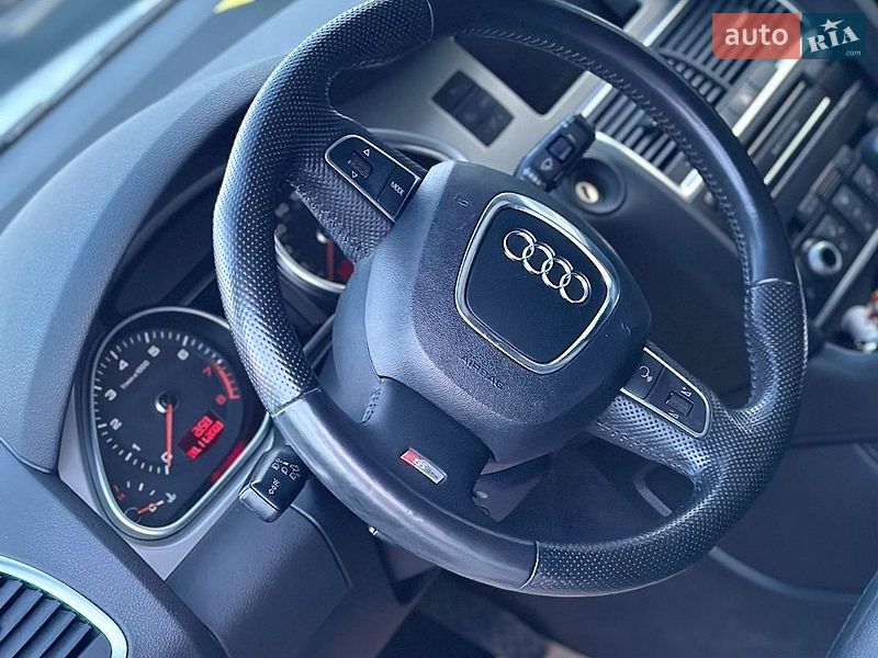 Внедорожник / Кроссовер Audi Q7 2010 в Одессе