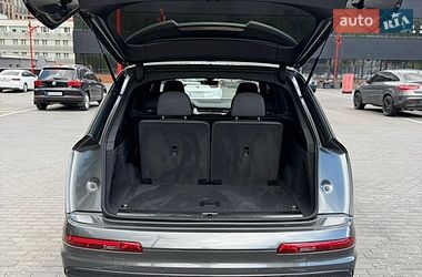 Позашляховик / Кросовер Audi Q7 2017 в Києві