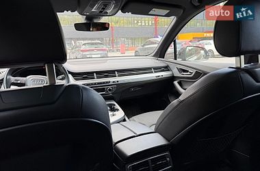 Позашляховик / Кросовер Audi Q7 2017 в Києві