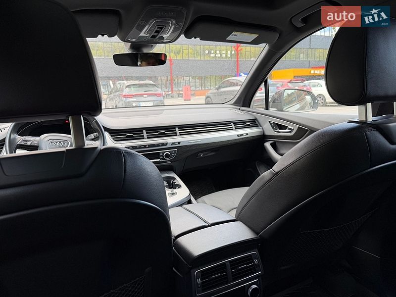 Позашляховик / Кросовер Audi Q7 2017 в Києві