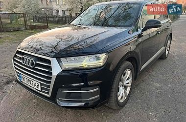 Позашляховик / Кросовер Audi Q7 2017 в Ковелі