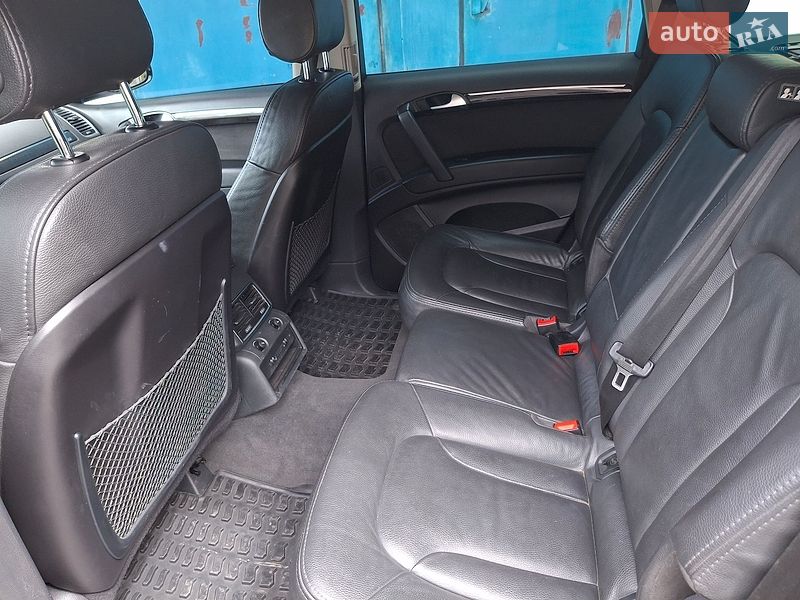 Позашляховик / Кросовер Audi Q7 2012 в Києві