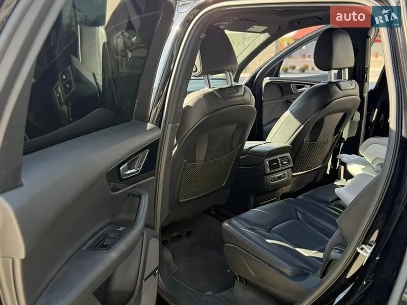 Audi Q7 2016 VIN WA1LAAF76HD036522 фото оголошення 6 з 73