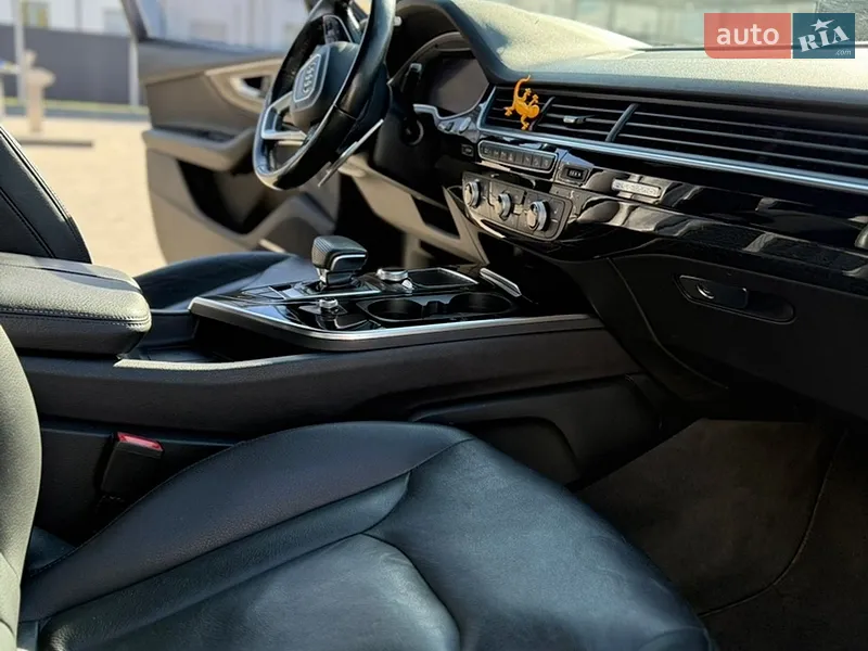 Audi Q7 2016 VIN WA1LAAF76HD036522 фото оголошення 11 з 73