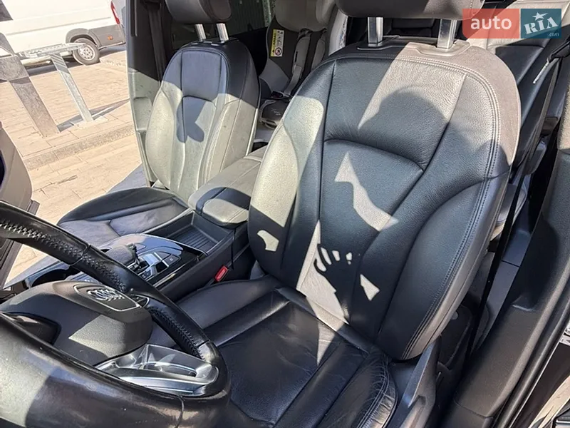Audi Q7 2016 VIN WA1LAAF76HD036522 фото оголошення 16 з 73