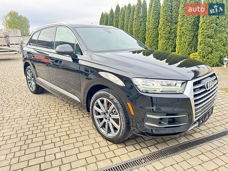 Позашляховик / Кросовер Audi Q7 2018 в Нововолинську