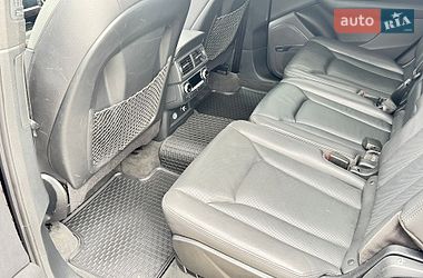 Позашляховик / Кросовер Audi Q7 2018 в Нововолинську