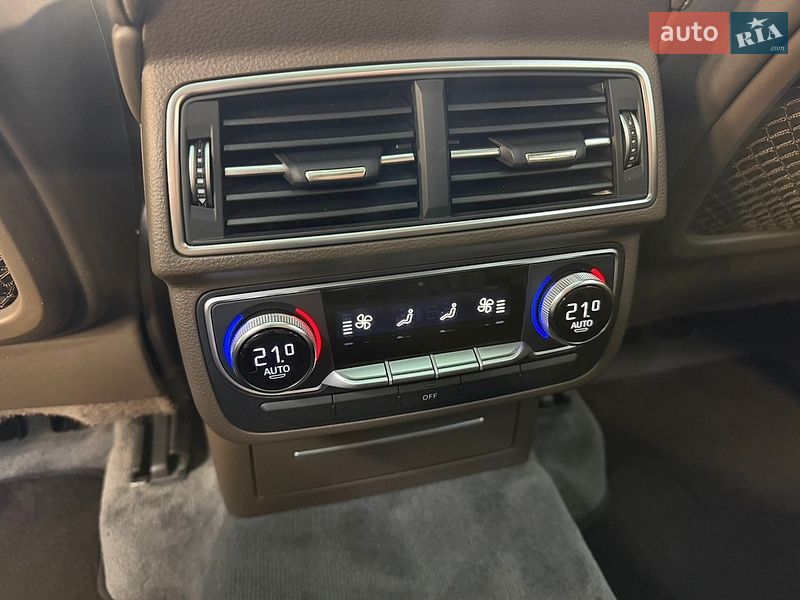 Внедорожник / Кроссовер Audi Q7 2016 в Киеве
