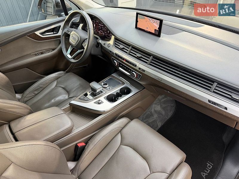 Внедорожник / Кроссовер Audi Q7 2016 в Киеве