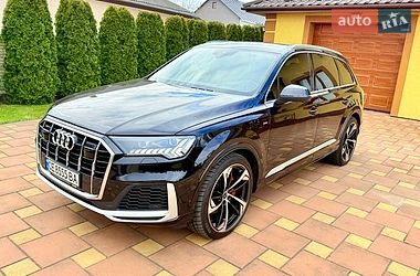 Позашляховик / Кросовер Audi Q7 2019 в Чернівцях