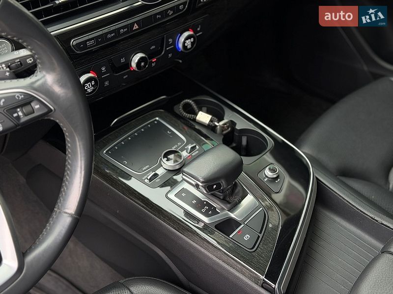 Внедорожник / Кроссовер Audi Q7 2018 в Ивано-Франковске