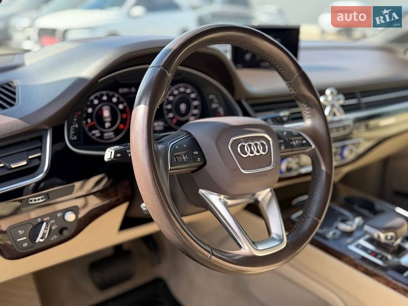 Внедорожник / Кроссовер Audi Q7 2017 в Львове