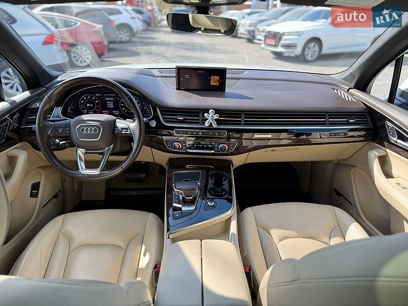 Внедорожник / Кроссовер Audi Q7 2017 в Львове