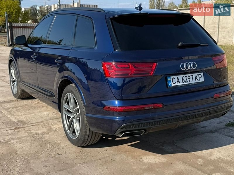 Позашляховик / Кросовер Audi Q7 2018 в Черкасах