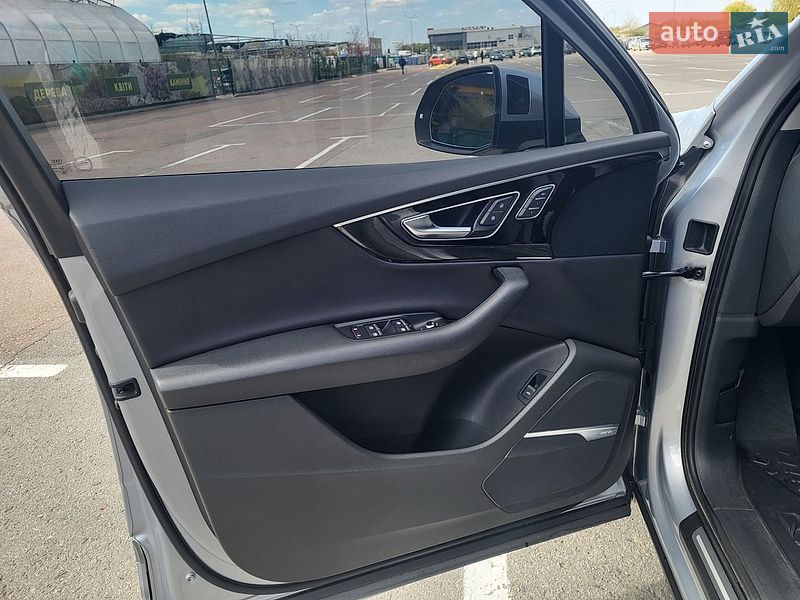 Внедорожник / Кроссовер Audi Q7 2016 в Львове