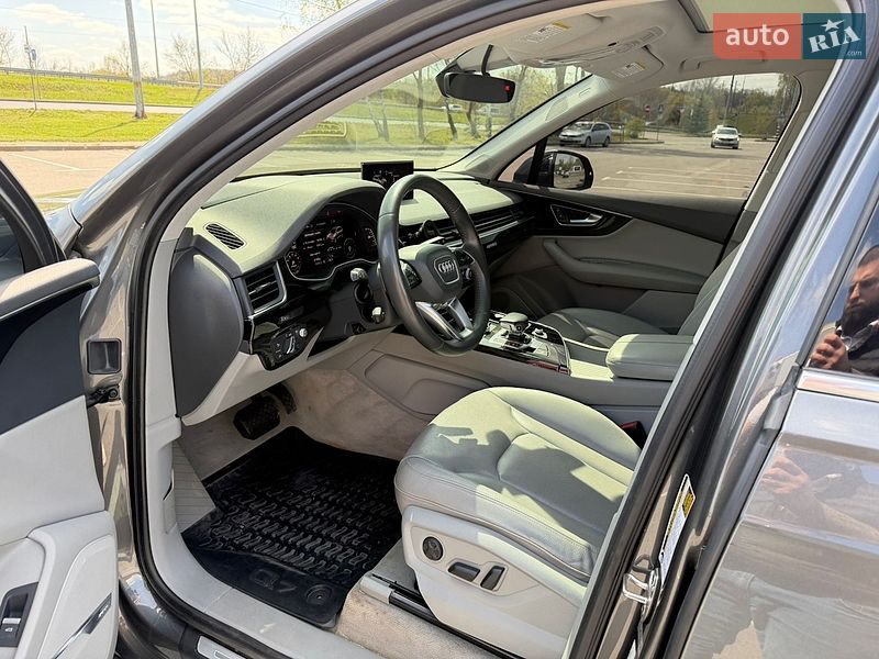 Внедорожник / Кроссовер Audi Q7 2018 в Киеве