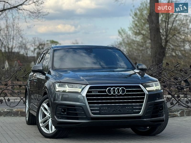 Внедорожник / Кроссовер Audi Q7 2017 в Дрогобыче