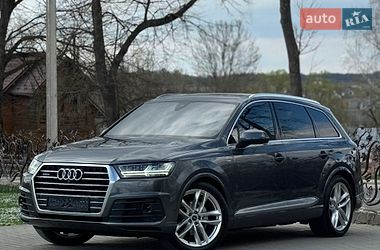 Внедорожник / Кроссовер Audi Q7 2017 в Дрогобыче