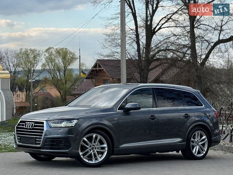 Внедорожник / Кроссовер Audi Q7 2017 в Дрогобыче