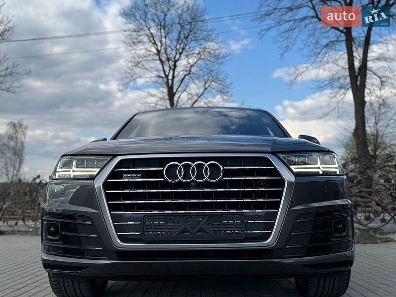 Внедорожник / Кроссовер Audi Q7 2017 в Дрогобыче